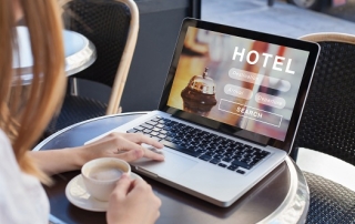 located hotels near Laguna Beach