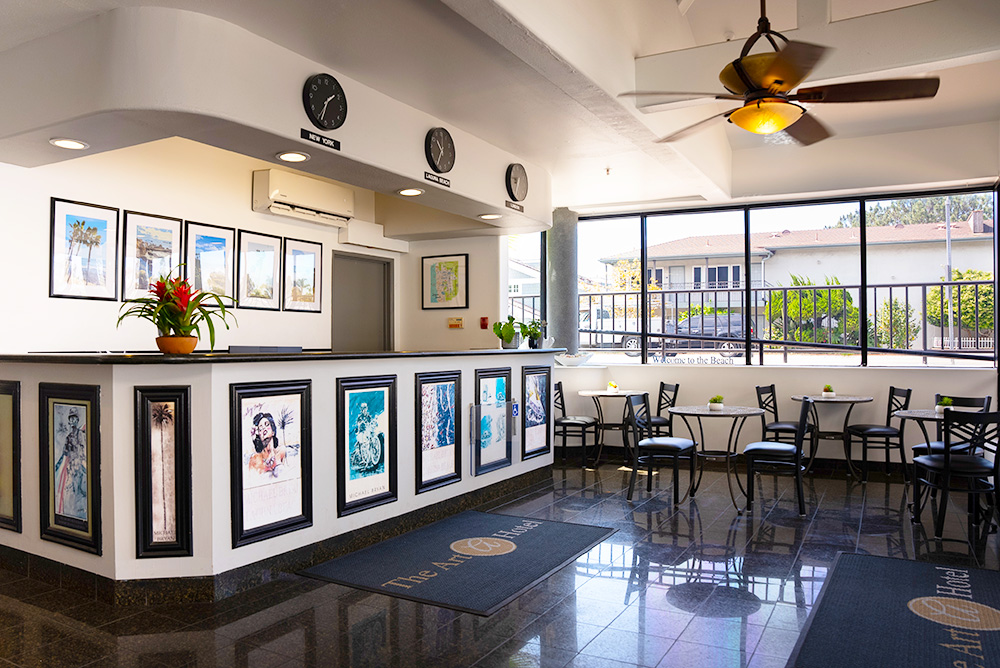 Art Hotel Lobby - Coffee and Snacks